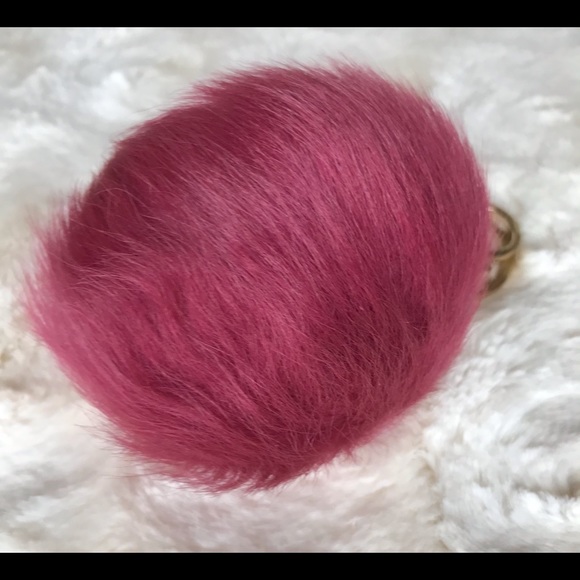 🎉UGG KEYCHAIN🎉 - Picture 5 of 7